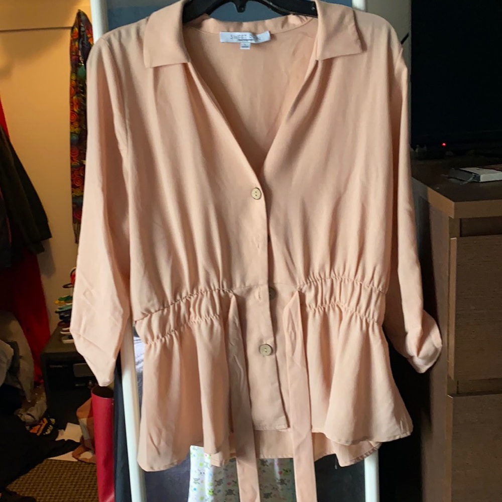 Pink short sleeve blouse